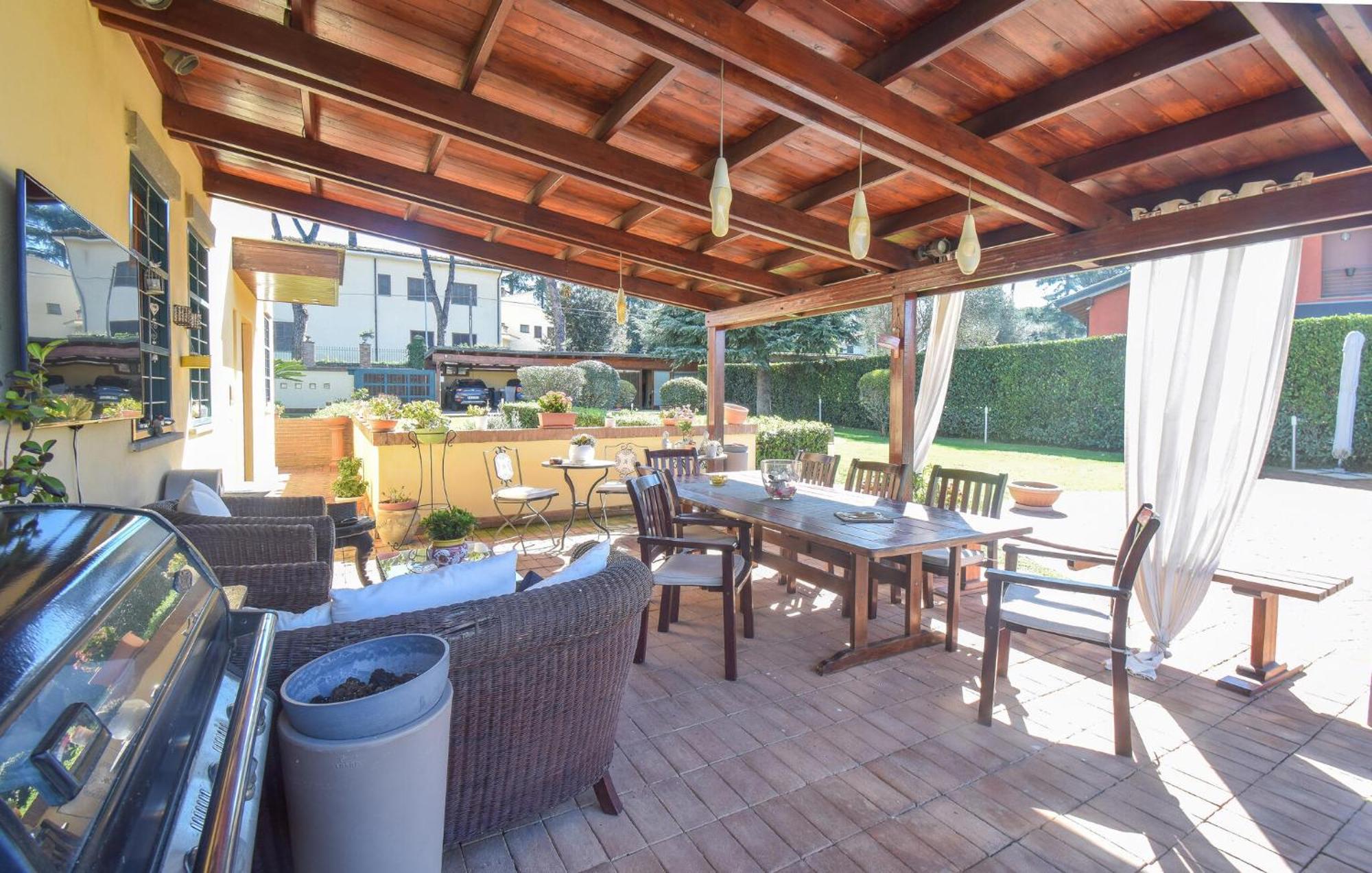 Ferienhaus 6 Bedroom Awesome In Rom