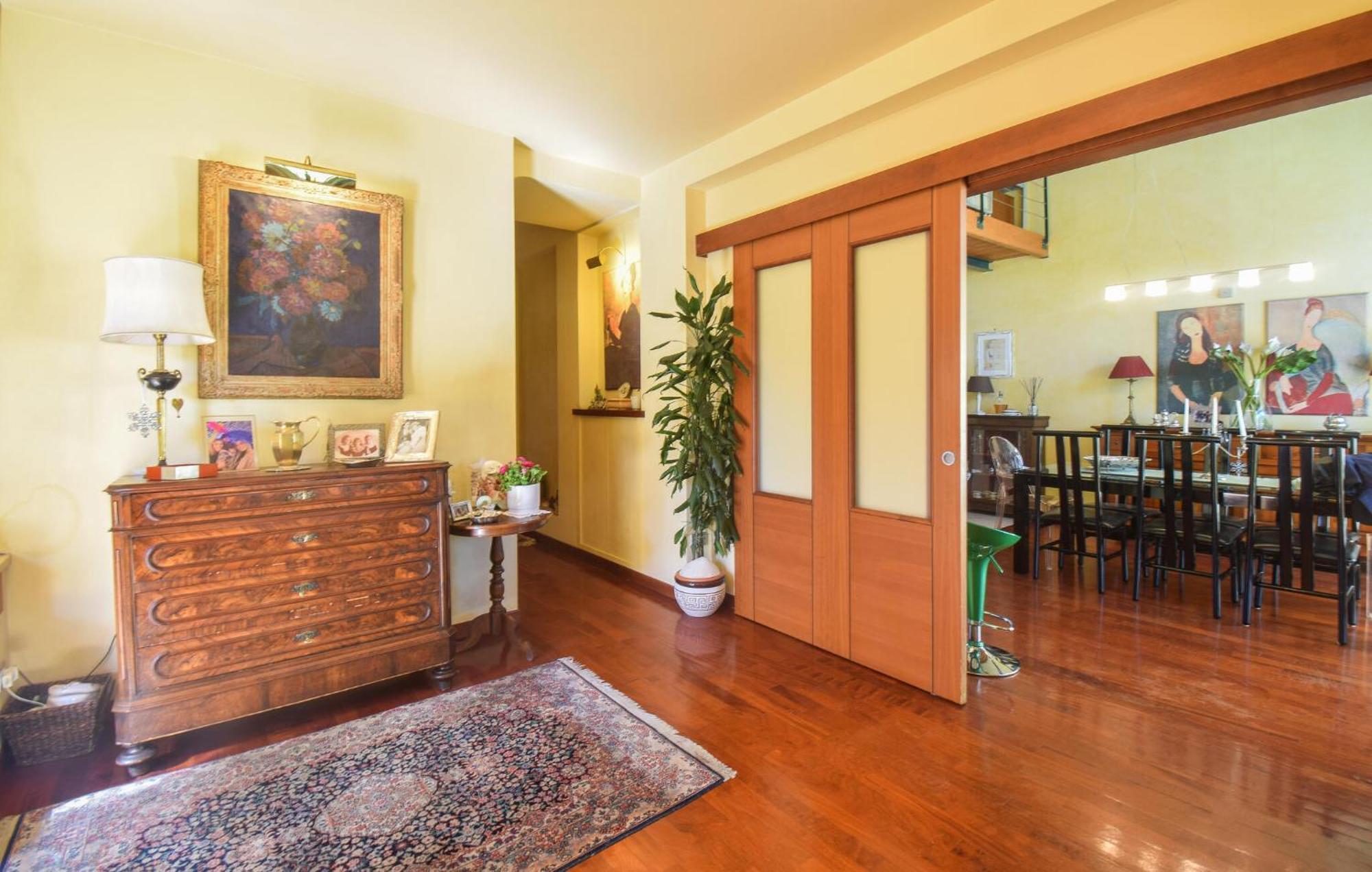 6 Bedroom Awesome In Ferienhaus Rom